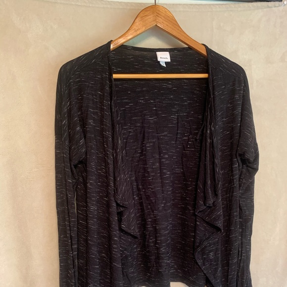 Light Bench Cardigan in Black Merl - Picture 9 of 10